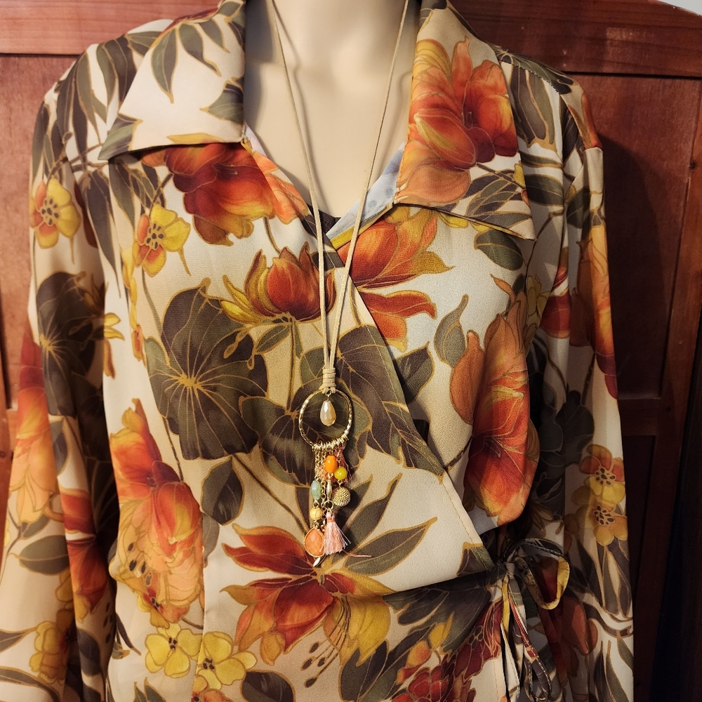 Blouse - Picture 7 of 10